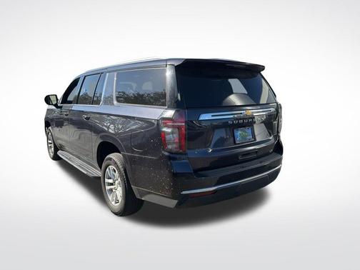 2023 Chevrolet Suburban LT