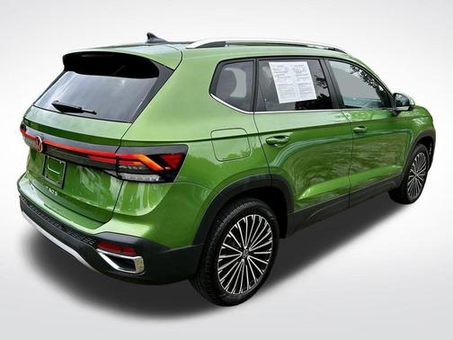 2025 Volkswagen Taos 1.5T SE