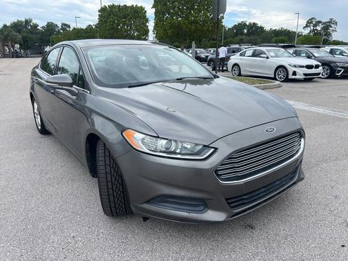 2013 Ford Fusion SE