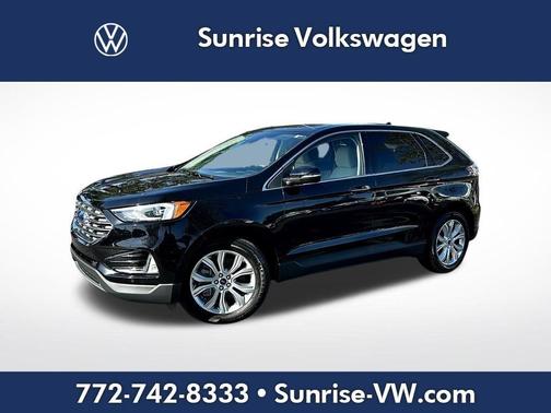 2022 Ford Edge Titanium