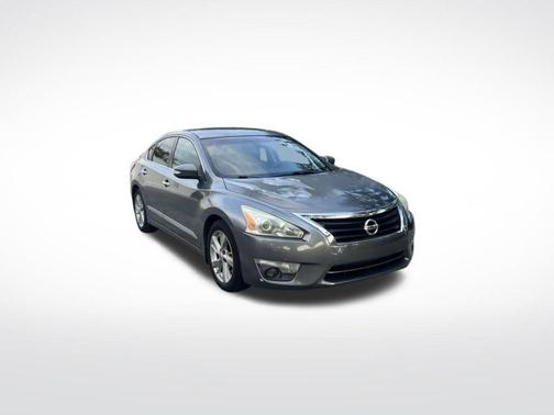 Gun Metallic 2014 Nissan Altima 2.5 SL