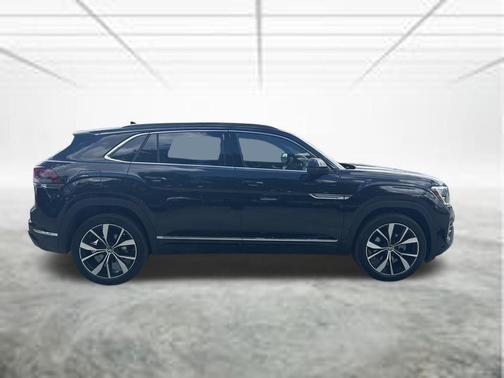 Black 2026 Volkswagen Atlas Cross Sport 2.0T SEL Premium R-Line