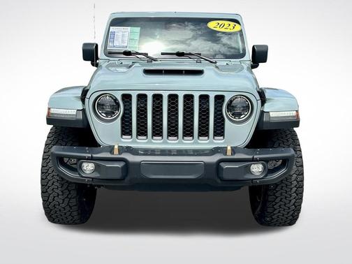 Earl Clearcoat 2023 Jeep Wrangler Rubicon 392