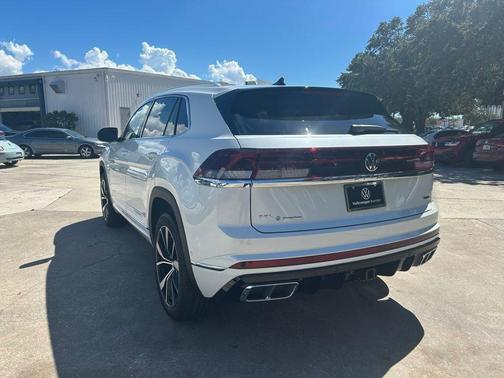 Opal White Pearl 2026 Volkswagen Atlas Cross Sport 2.0T SEL Premium R-Line