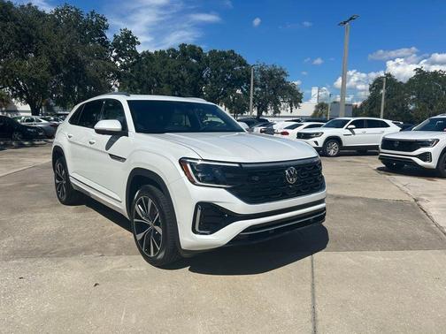 Opal White Pearl 2026 Volkswagen Atlas Cross Sport 2.0T SEL Premium R-Line