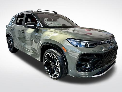 2026 Volkswagen Tiguan 2.0T SEL R-Line