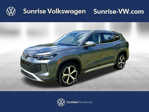 Platinum Gray Metallic 2025 Volkswagen Tiguan 2.0T SE