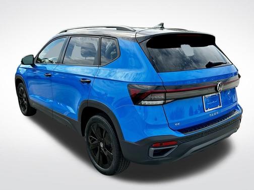 2025 Volkswagen Taos 1.5T SE Black