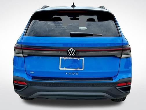 2025 Volkswagen Taos 1.5T SE Black