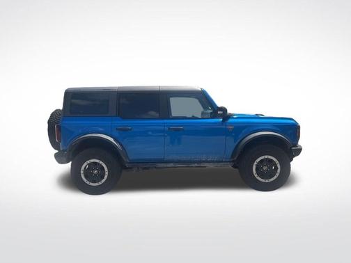 Blue Metallic 2024 Ford Bronco Badlands