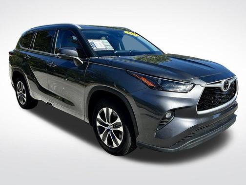 2023 Toyota Highlander 