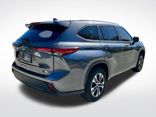 2023 Toyota Highlander 