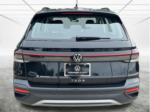 Deep Black Pearl Effect 2027 Volkswagen Taos 1.5T S