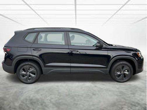 Deep Black Pearl Effect 2027 Volkswagen Taos 1.5T S