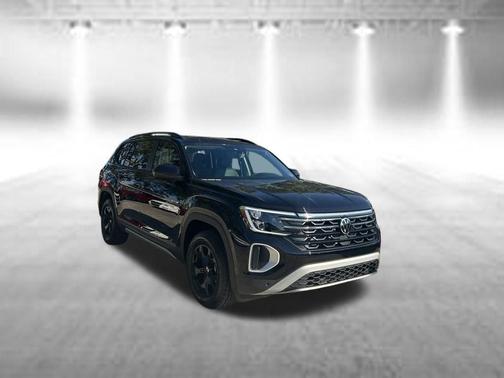 Deep Black Pearl Effect 2026 Volkswagen Atlas 2.0T Peak Edition