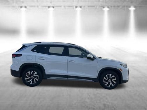Pure White 2026 Volkswagen Tiguan 2.0T S