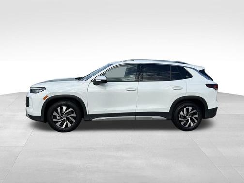 Pure White 2026 Volkswagen Tiguan 2.0T S