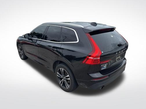 2020 Volvo XC60 T5 Momentum