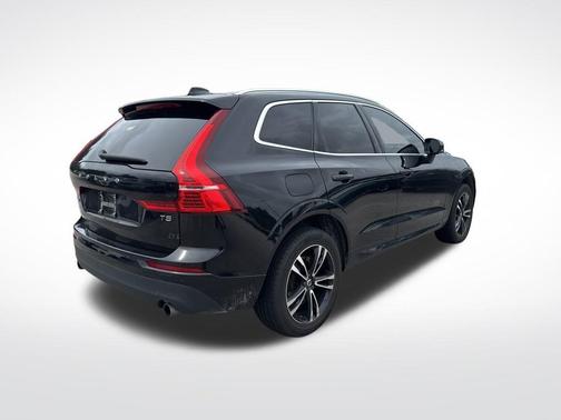 2020 Volvo XC60 T5 Momentum