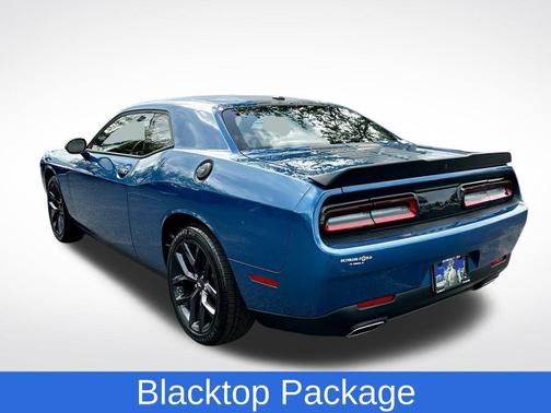 2022 Dodge Challenger SXT