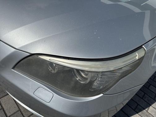 2010 BMW 528 i