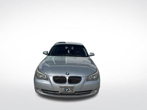 2010 BMW 528 i