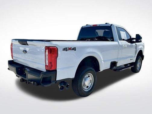 Oxford White 2025 Ford F-250 XL
