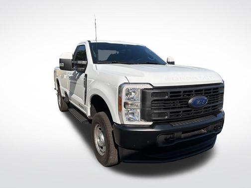 Oxford White 2025 Ford F-250 XL
