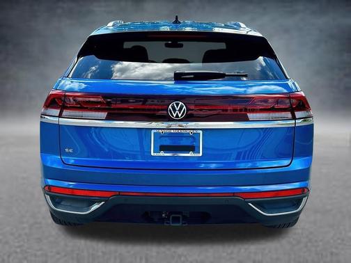 Kingfisher Blue 2024 Volkswagen Atlas Cross Sport 2.0T SE w/Technology