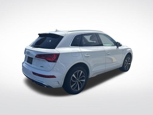 2024 Audi Q5 45 S line quattro Premium