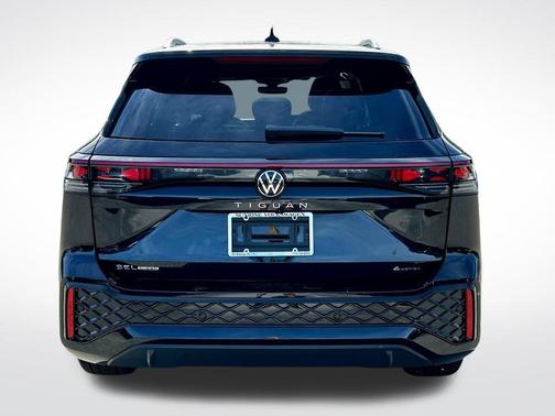 2026 Volkswagen Tiguan 2.0T SEL R-Line