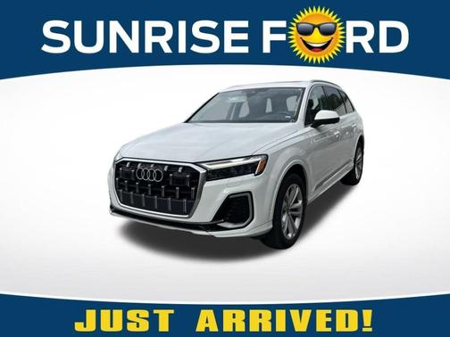 Carrara White 2025 Audi Q7 55 Premium Plus