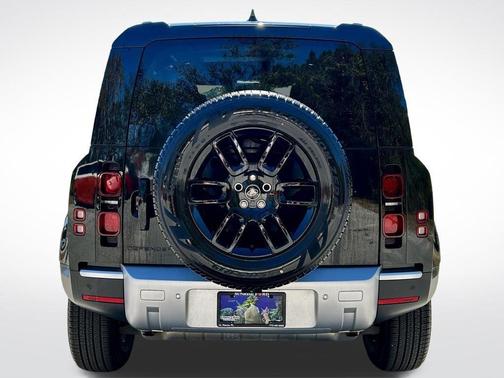 2025 Land Rover Defender P300