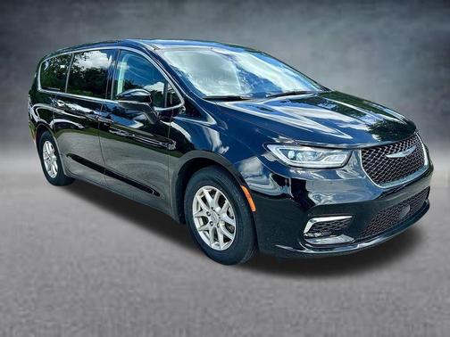 Diamond Black 2024 Chrysler Pacifica Touring-L