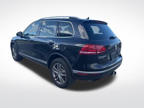 2016 Volkswagen Touareg VR6