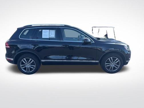2016 Volkswagen Touareg VR6