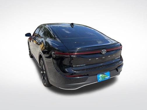 Black 2024 Toyota Crown Platinum