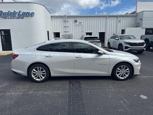 2017 Chevrolet Malibu Hybrid 