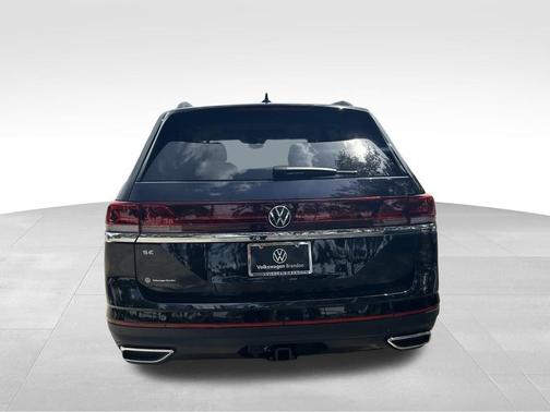 Deep Black Pearl Effect 2026 Volkswagen Atlas 2.0T SE w/Technology