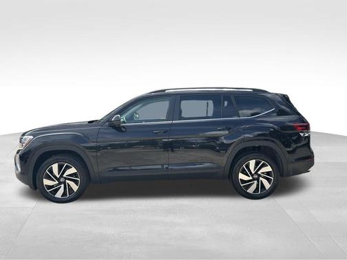 Deep Black Pearl Effect 2026 Volkswagen Atlas 2.0T SE w/Technology