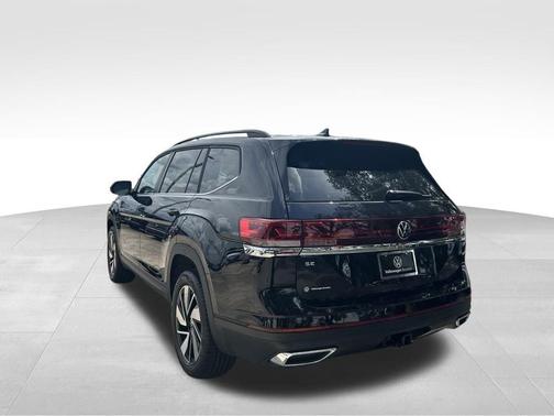 Deep Black Pearl Effect 2026 Volkswagen Atlas 2.0T SE w/Technology