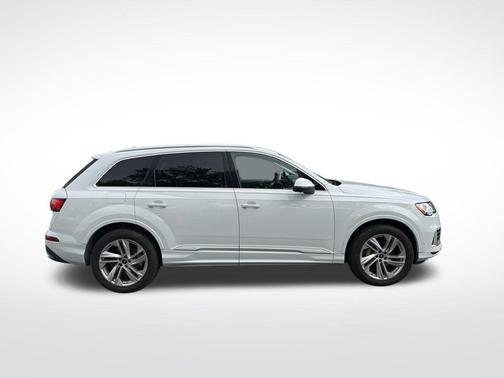 2023 Audi Q7 55 Premium Plus