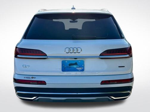 2023 Audi Q7 55 Premium Plus