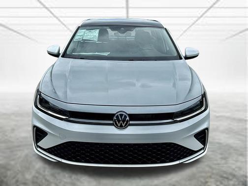 White 2027 Volkswagen Jetta 1.5T SE