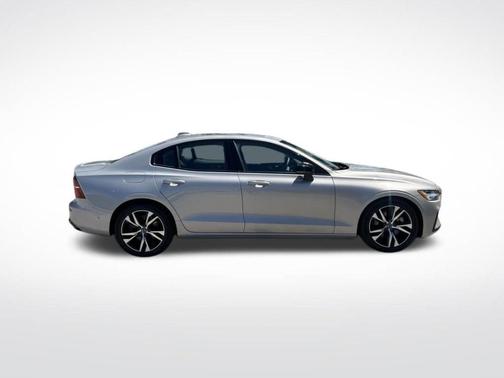 Silver 2024 Volvo S60 B5 Plus Dark Theme