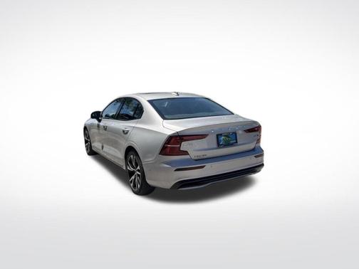 Silver 2024 Volvo S60 B5 Plus Dark Theme