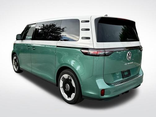 2025 Volkswagen ID. Buzz Pro S Plus