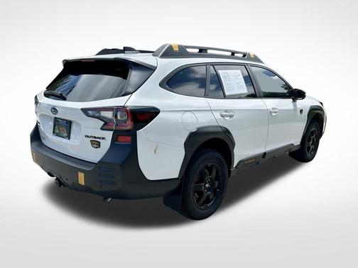 Crystal White Pearl 2025 Subaru Outback Wilderness