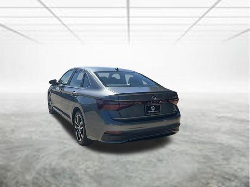 Platinum Gray Metallic 2026 Volkswagen Jetta 1.5T SE
