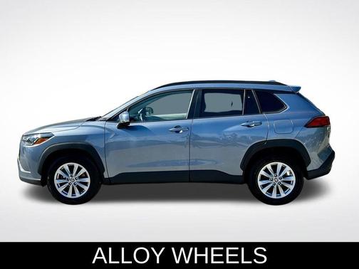 CELESTITE 2023 Toyota Corolla Cross LE